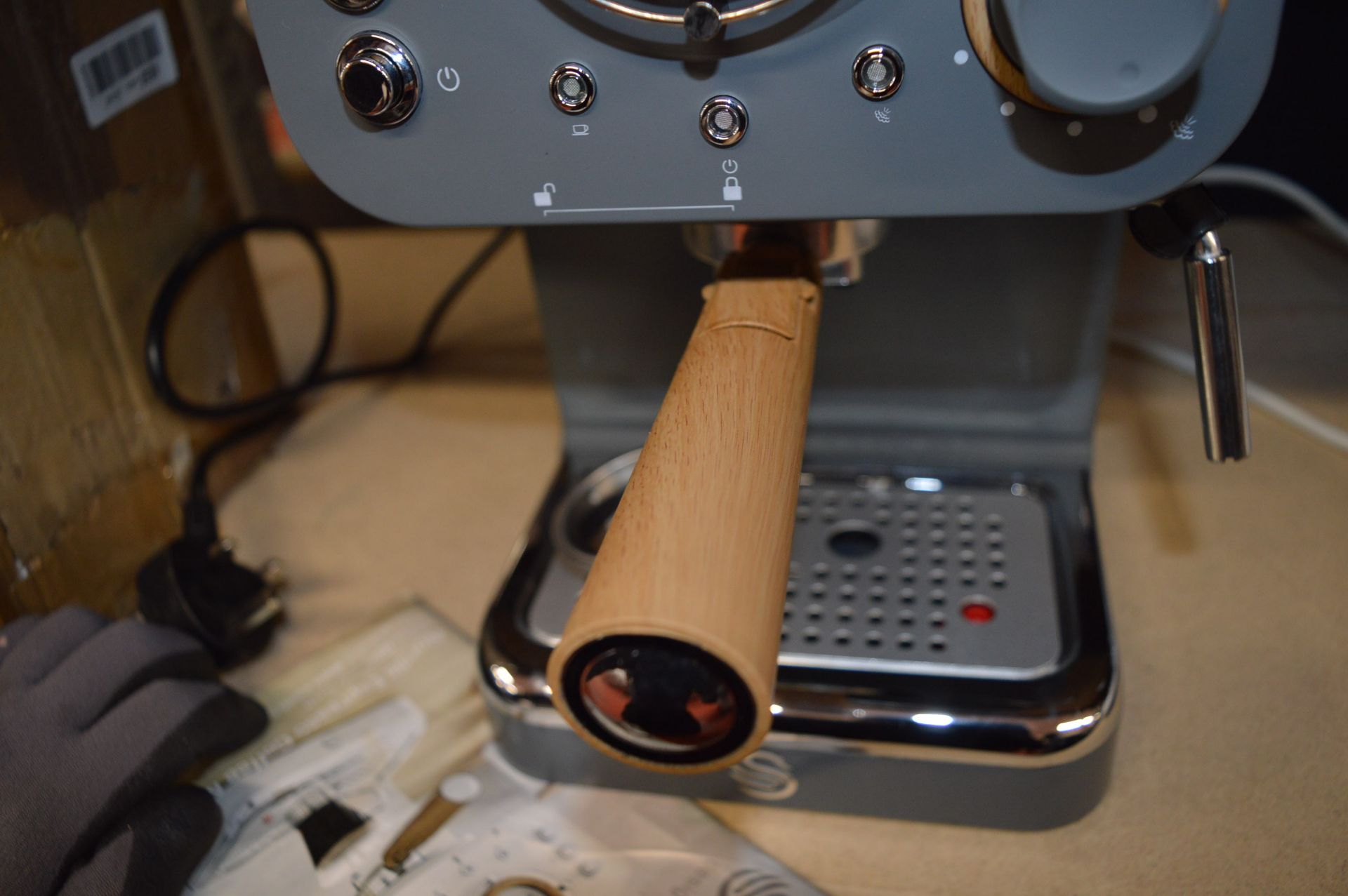 *Swan Nordic Espresso Coffee Machine - Image 2 of 2