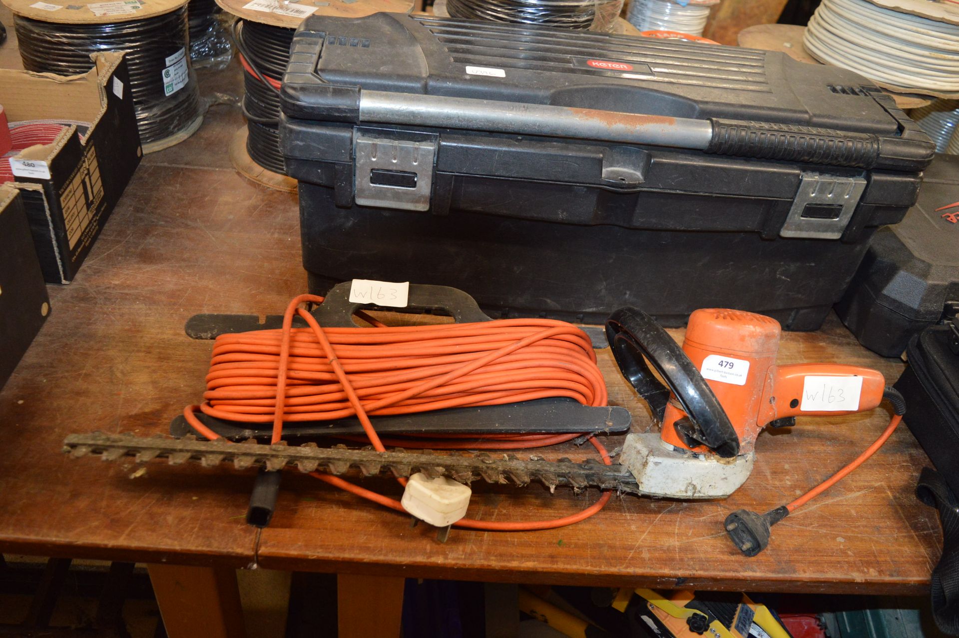 Black & Decker Hedge Trimmer with Extension Cable
