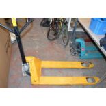 *2.5ton Pallet Truck (yellow)