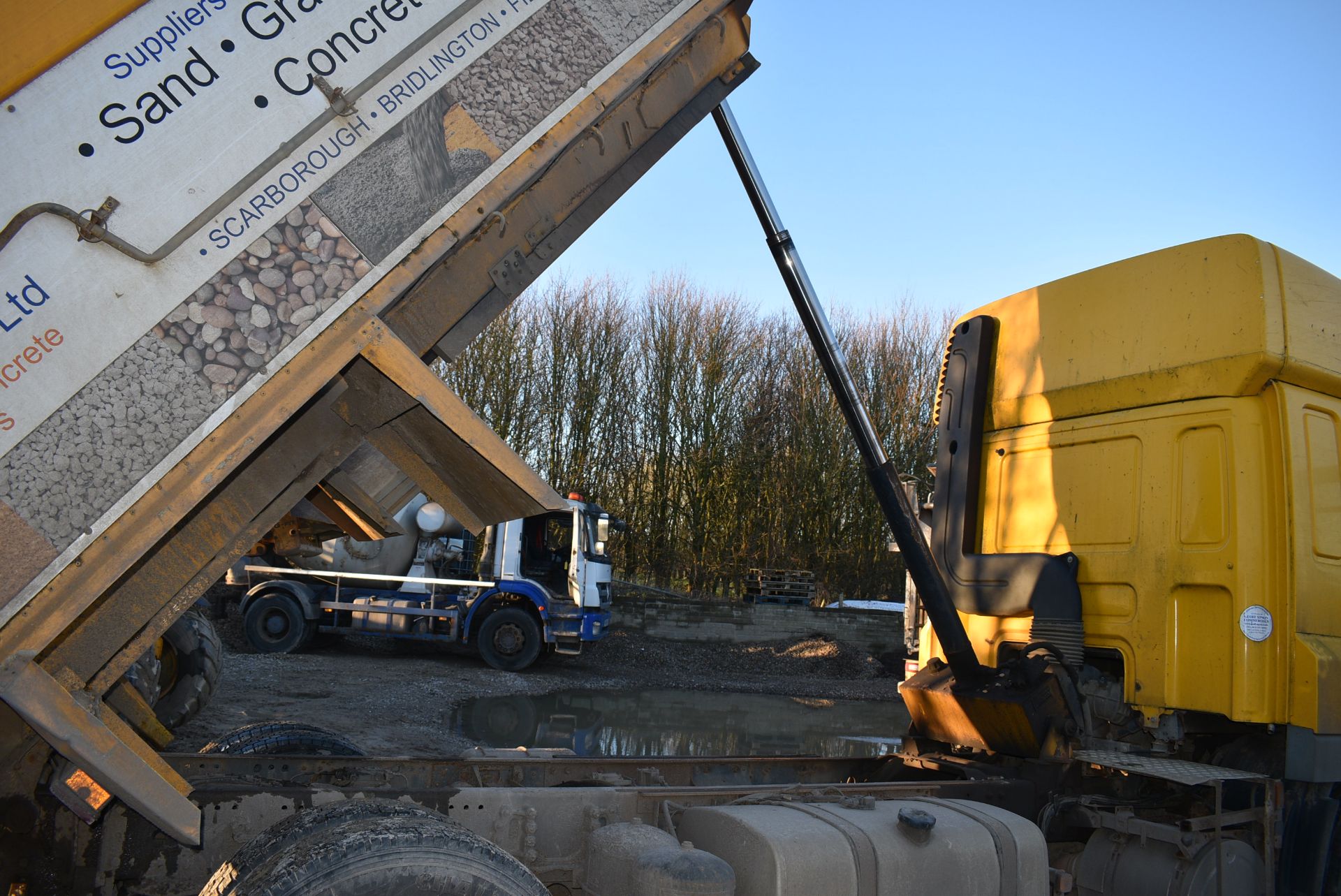 *DAF CF 75.360 Extended Cab Tipper with Binotoo 10-ton Tipper Body, (gross train weight 40-tons), - Image 8 of 12