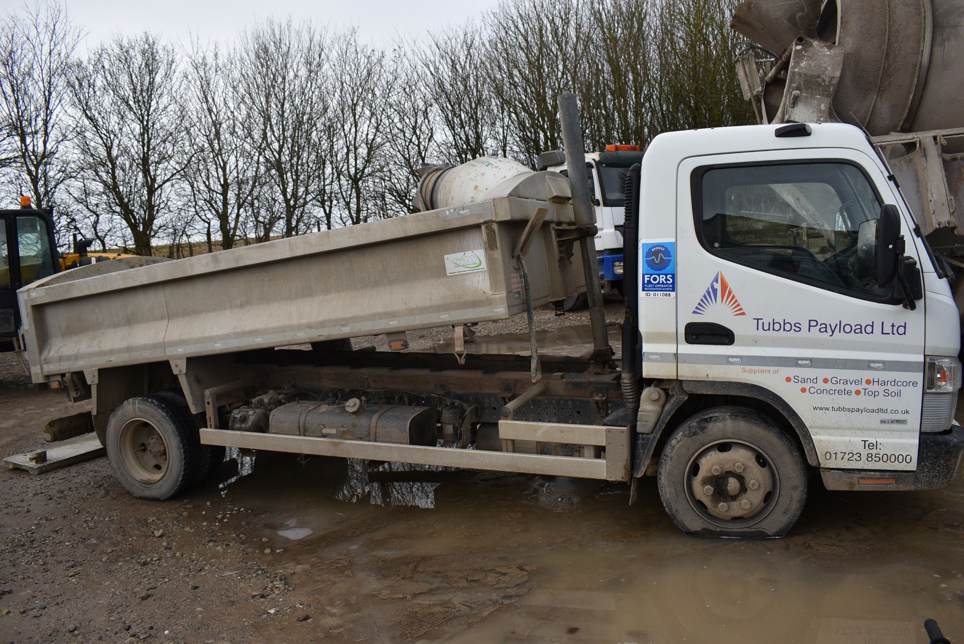 *Mitsubishi Fuso Canter 7.5-ton Tipper with Swadling Cote Two Division Aluminium Tipper Body, - Image 2 of 12