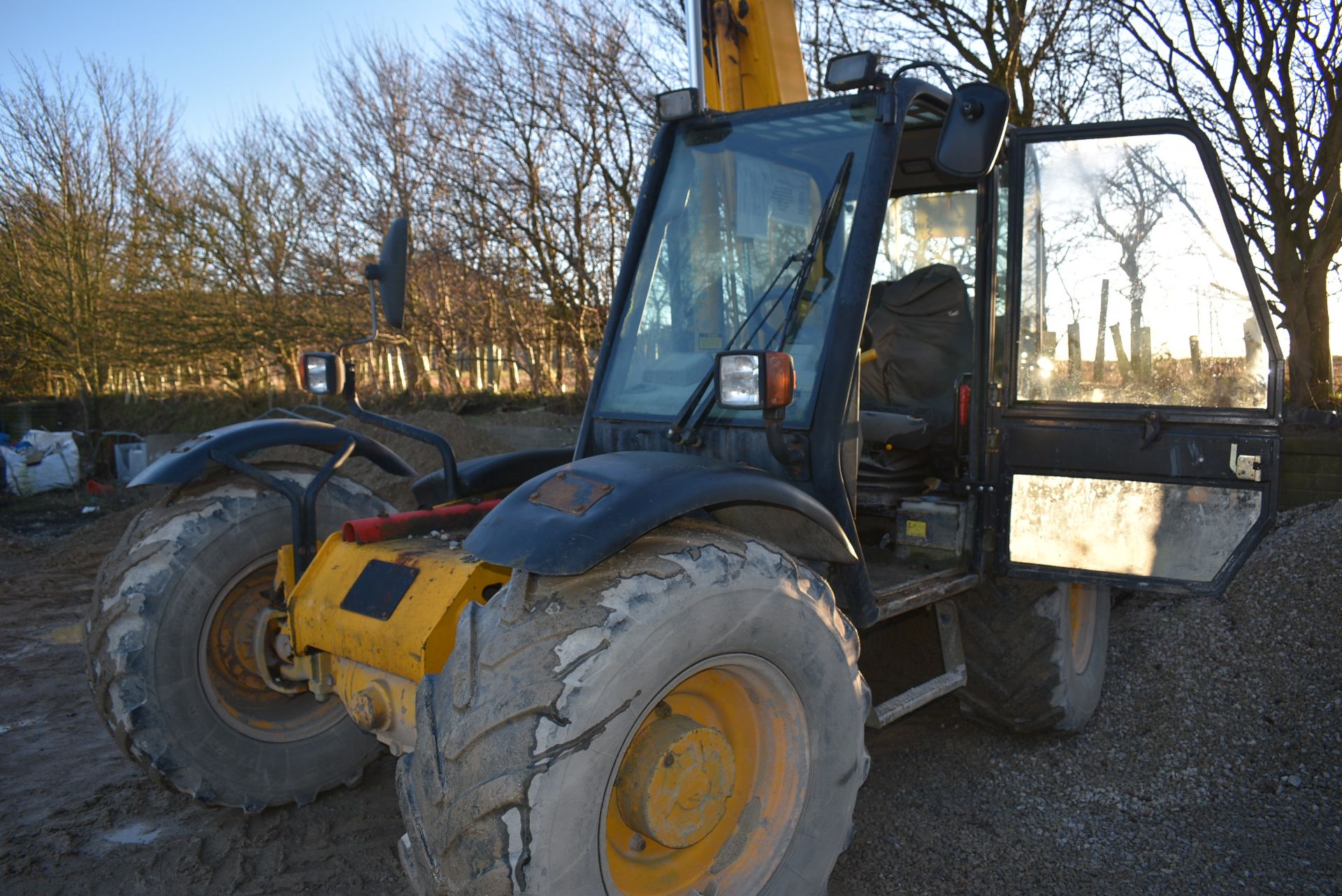 *JCB NL52 SGO Telehandler with Loading Bucket and Fork Attachments, 9468 Hours, PIN: 0284031 - Image 8 of 14