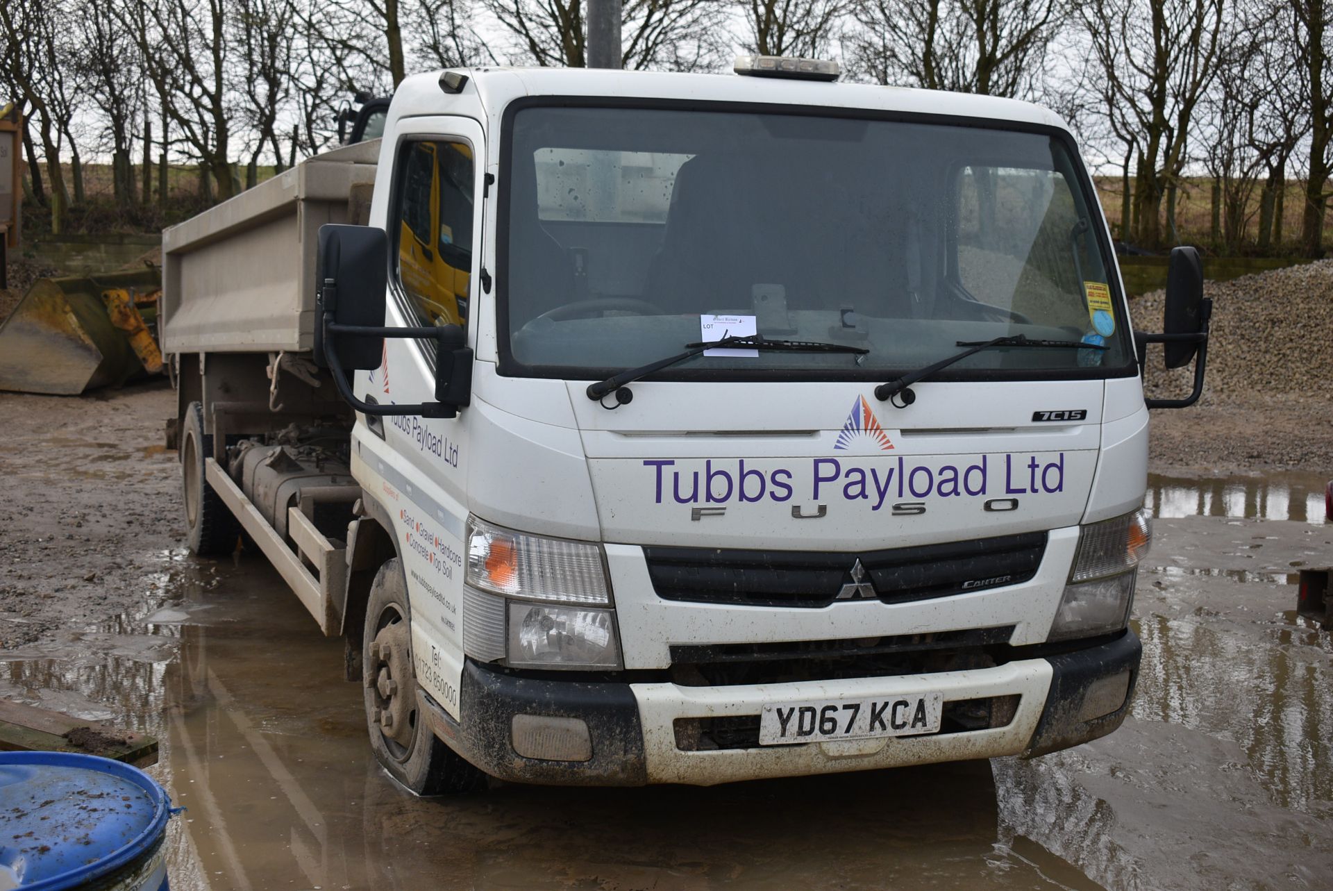 *Mitsubishi Fuso Canter 7.5-ton Tipper with Swadling Cote Two Division Aluminium Tipper Body,