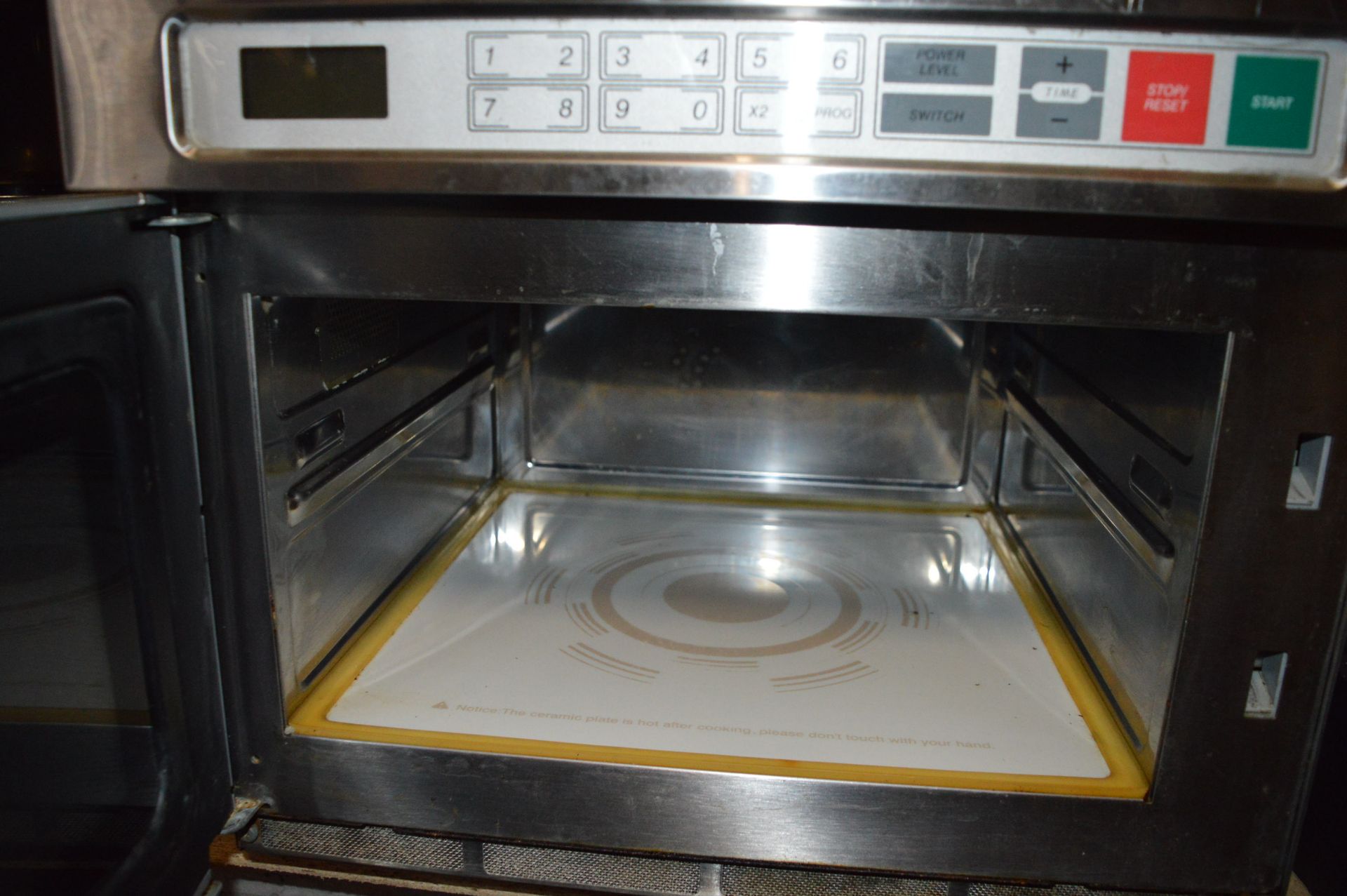 Easy Microwave Oven - Image 2 of 3