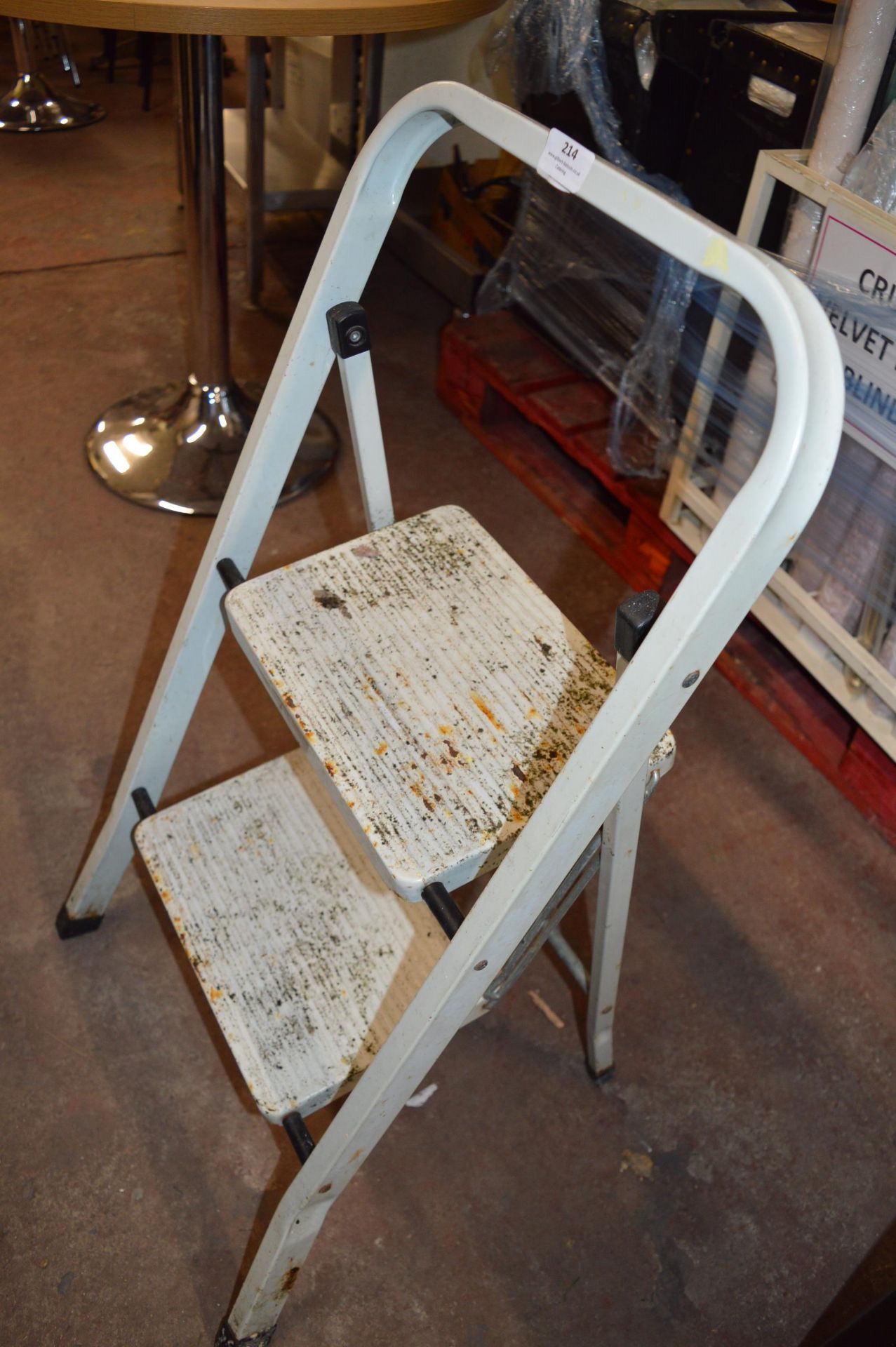 Two Tread Step Ladder - Image 2 of 2
