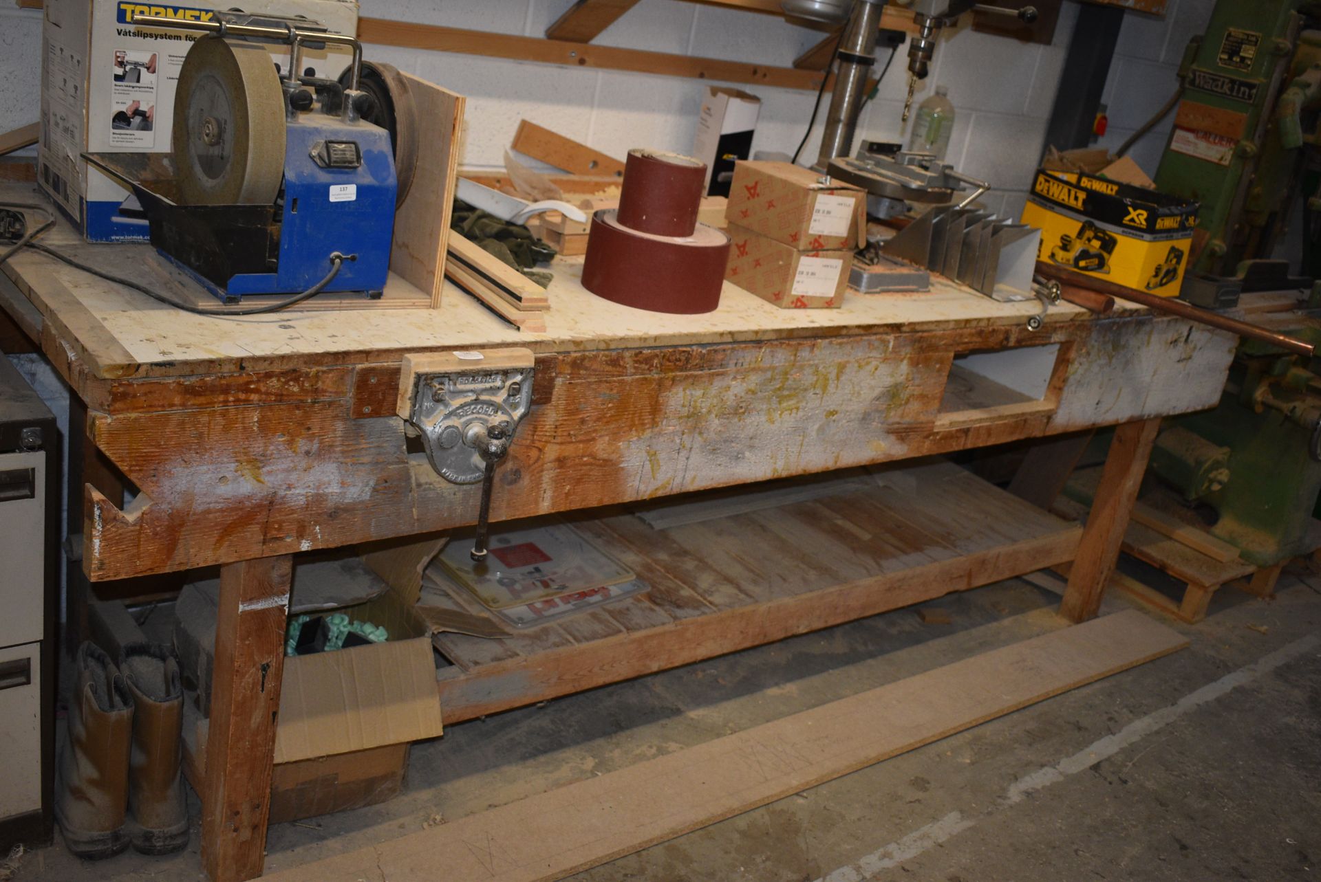 *Joiners Workbench with Record Quick Release Vice
