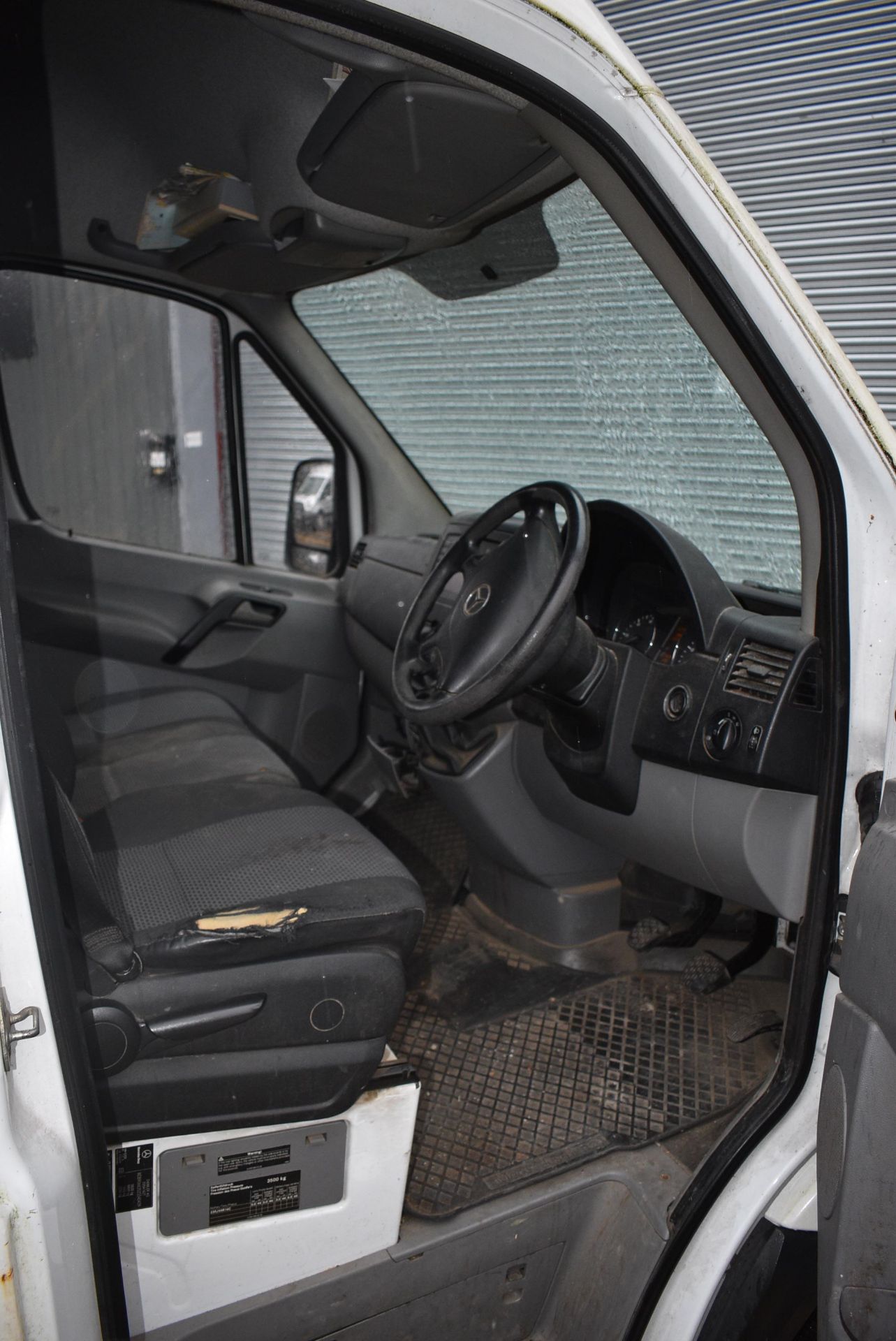 *Mercedes Sprinter 316CDi Long Wheelbase Van Reg: YG61 WJD with Side Door, Mileage: 147766, Manual - Image 6 of 13