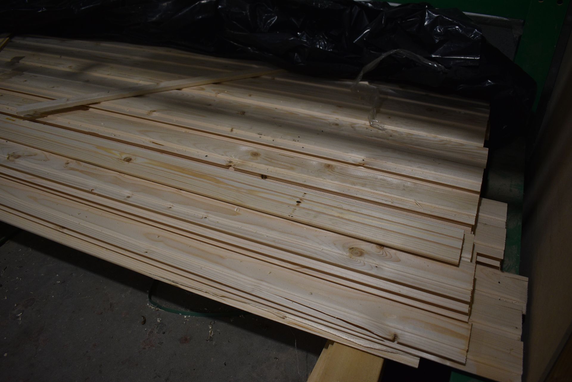 *Contents of Shelf to Include ~50 Tongue & Groove Boards 100x15x4500mm - Image 2 of 4