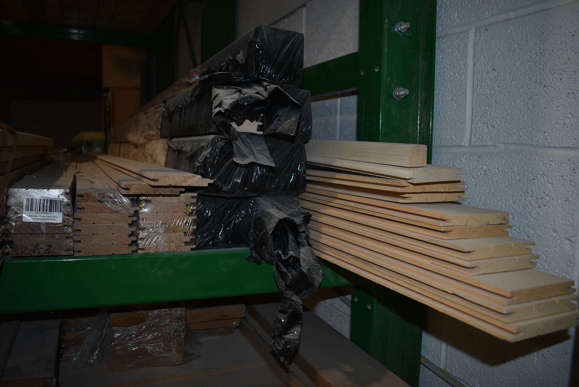 *Contents of Shelf to Include Assorted Woods, ~9 Packs of 15x90x2400mm and Various Offcuts - Image 3 of 5