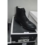 Novo Lady's Black Ankle Boots Size: 4.5