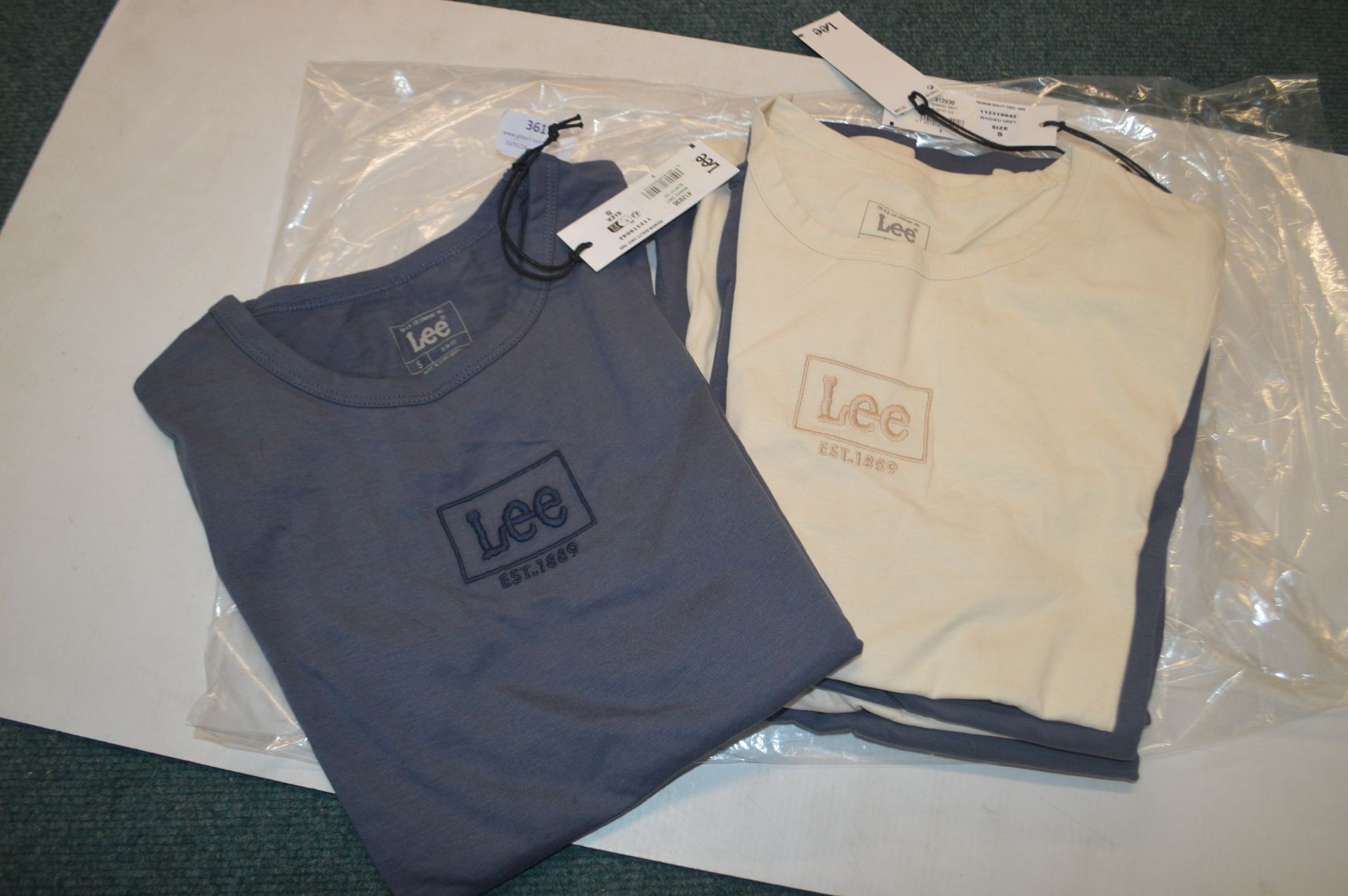 *Five Assorted Lee T-Shirts Size: S