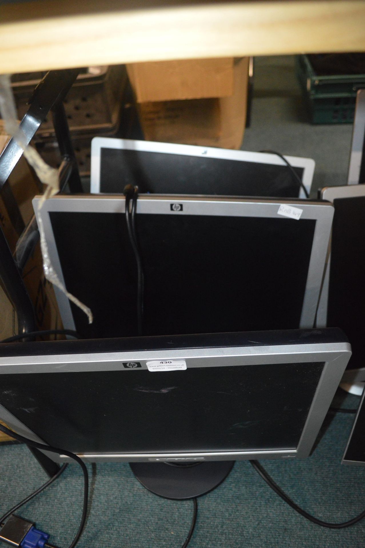 *Three HP 19" Monitors