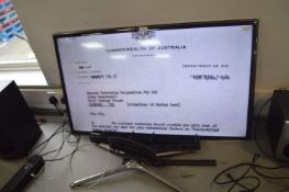Samsung 40" TV with Stand (working condition, no r