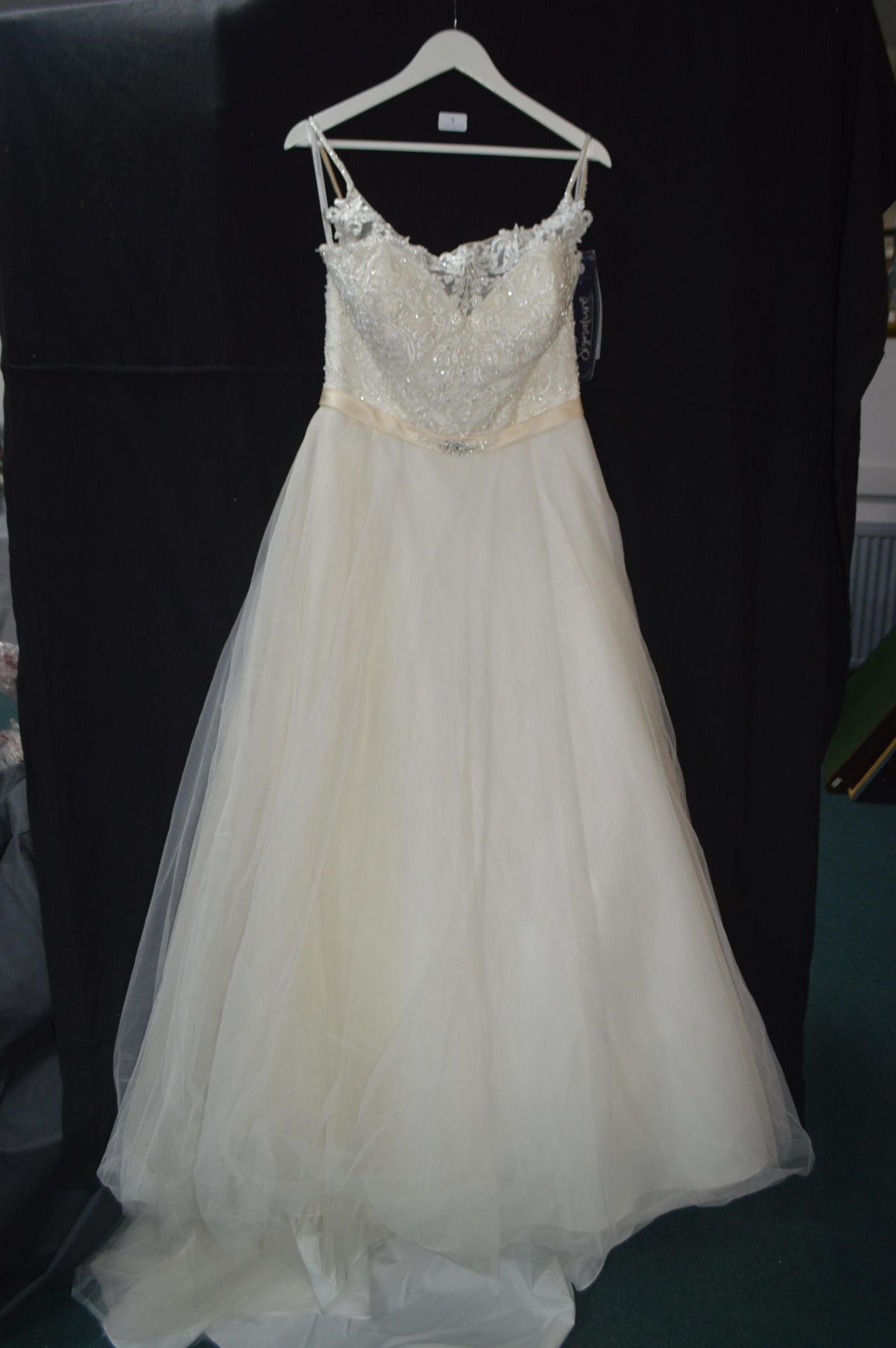 Victoria Kay Wedding Dress in Ivory Size: 18