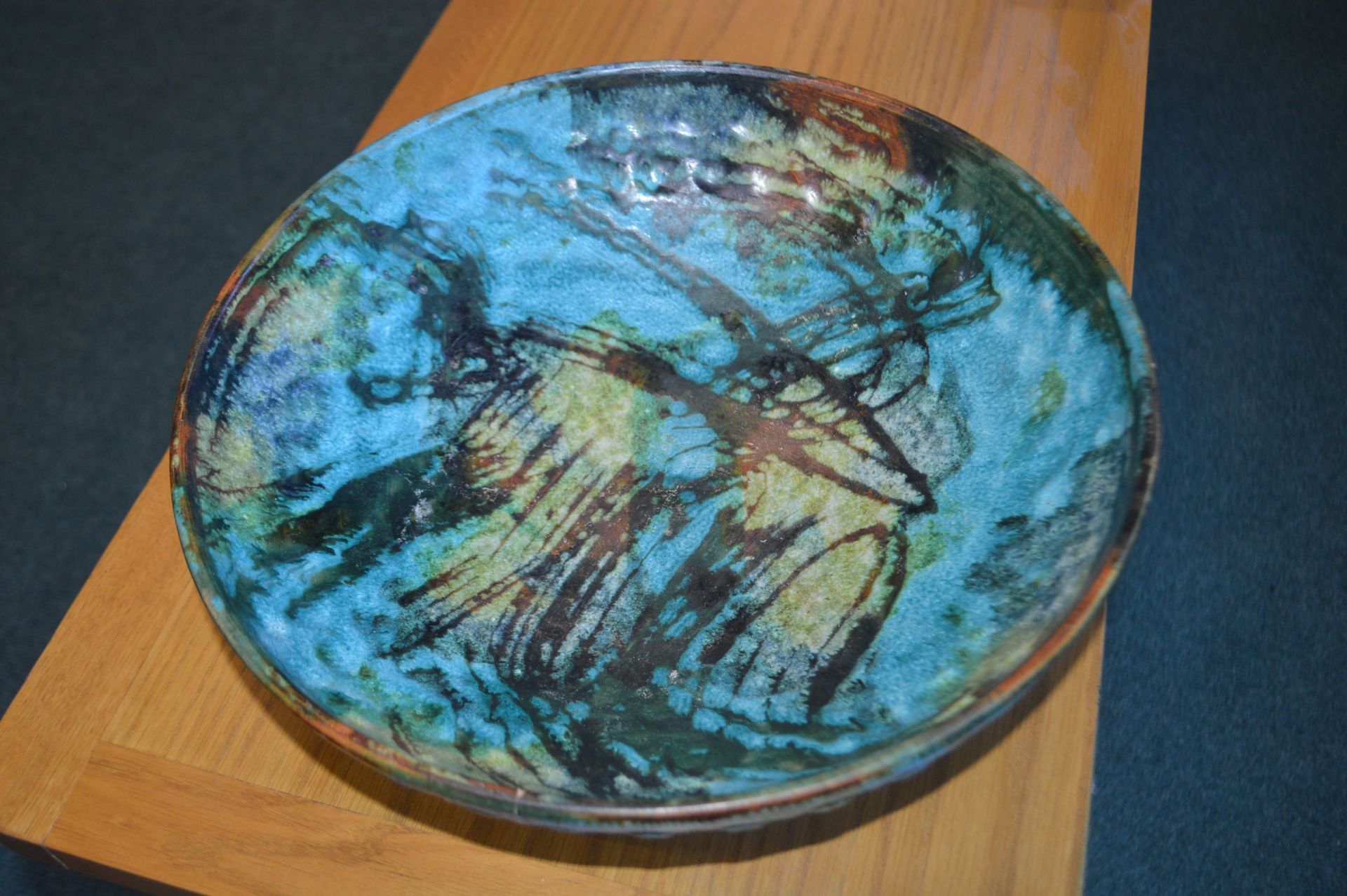 Large Studio Pottery Dish (AF) - Image 4 of 5