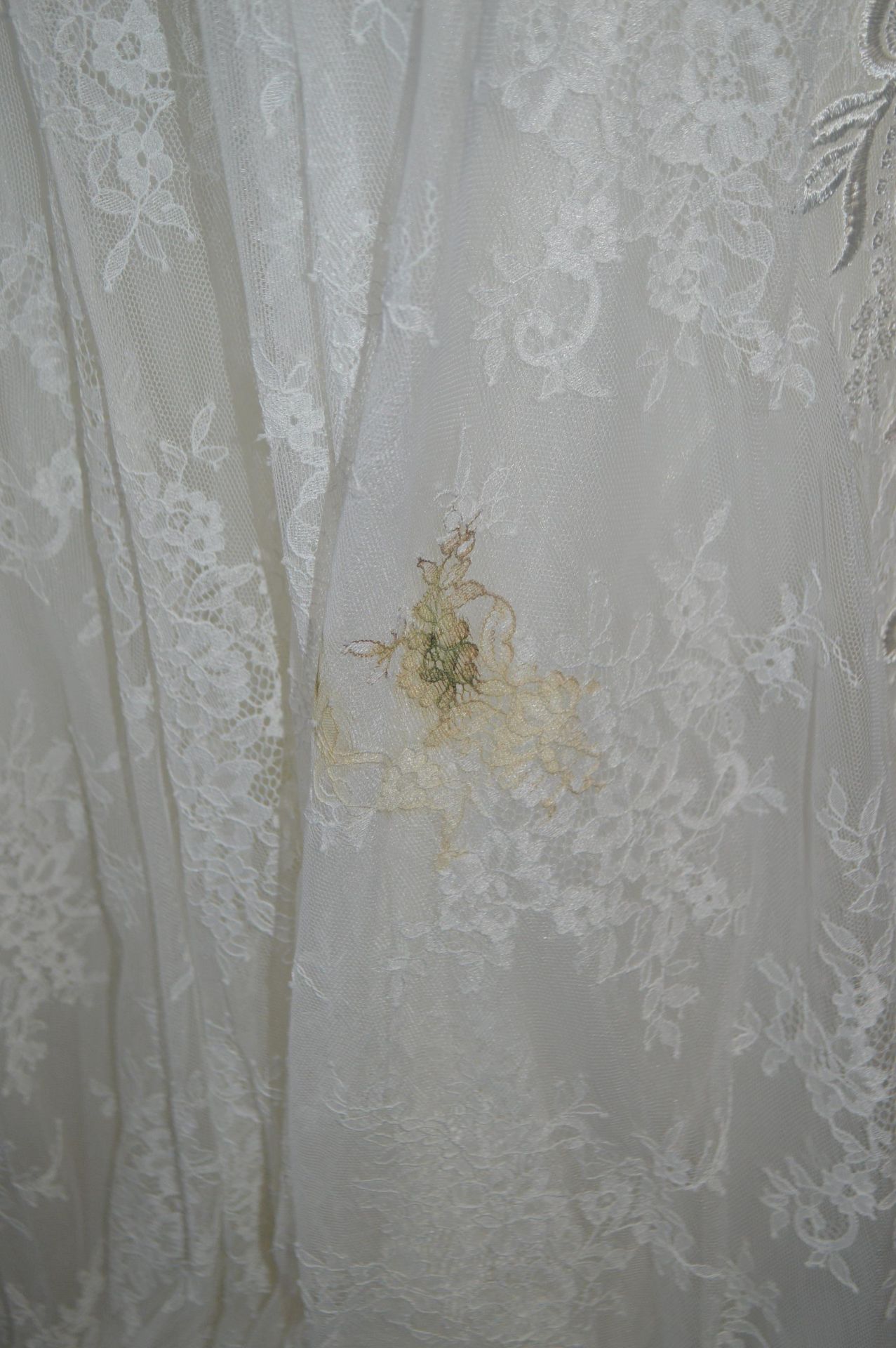 Randy Fenoli Ivory Wedding Dress Size: 20 - Image 3 of 4
