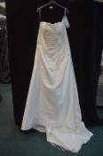 Wedding Dress in Ivory by Victoria Kay Size: 28