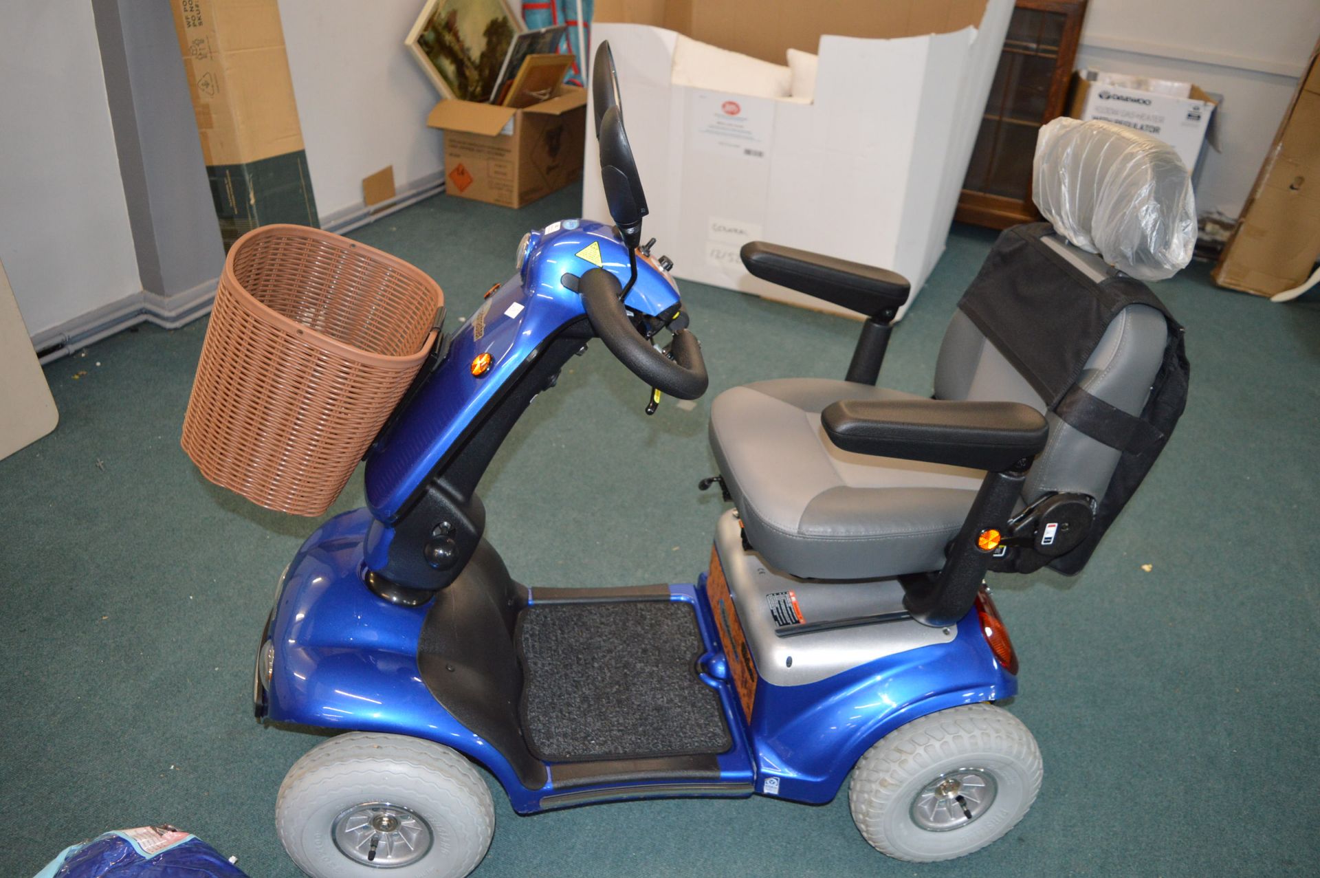 Eden Mobility Road Master Mobility Scooter with Ke - Image 2 of 4