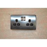 *Five Screwless Flat Plate Double Switched 13a Sockets in Slate Black