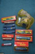 Hornby Triang OO Gauge Loco Carriages plus Tunnel