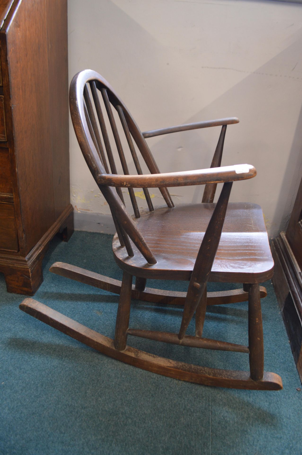 Ercol Bullhorn Rocking Chair - Image 2 of 4