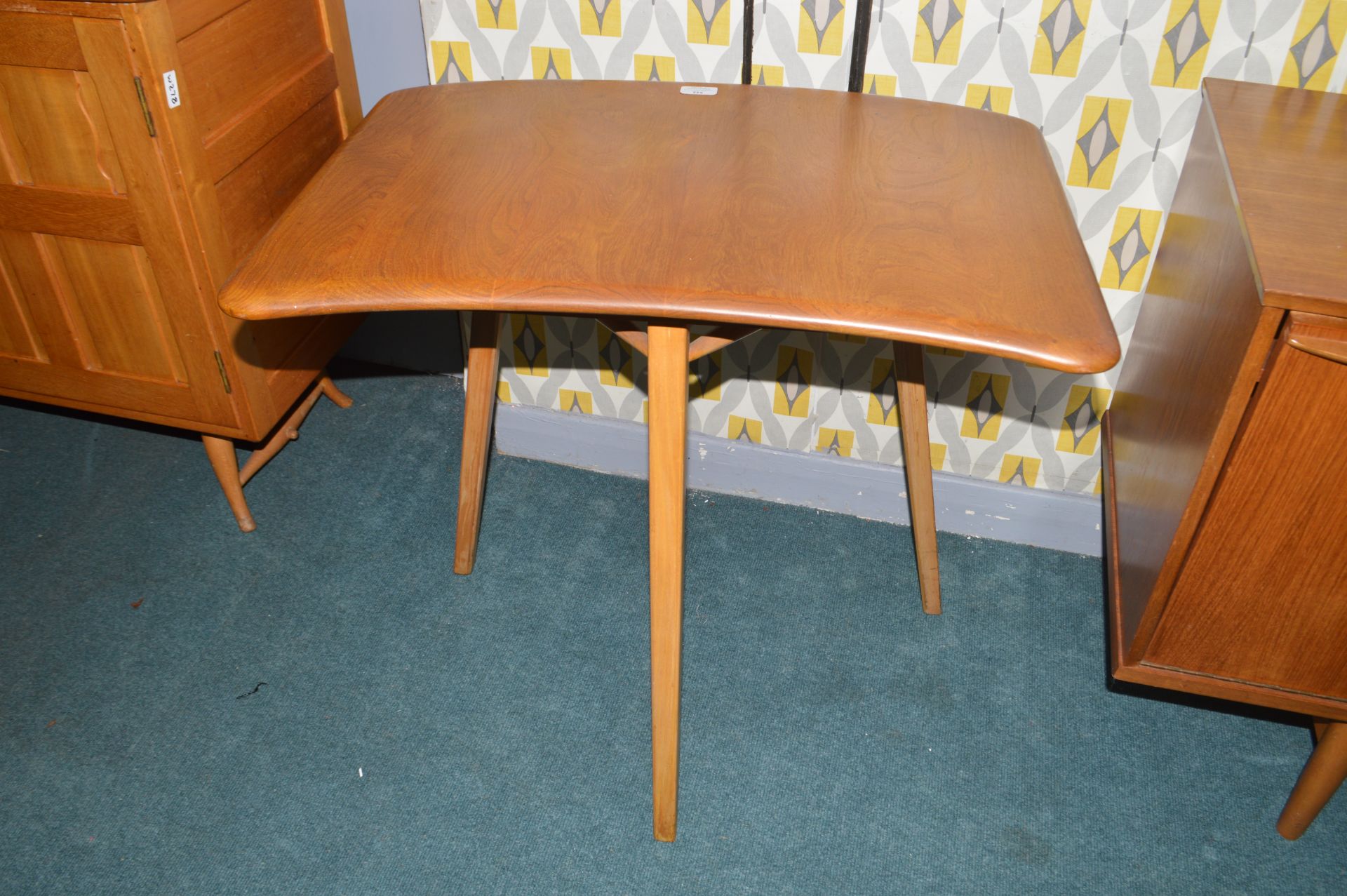 Ercol Side Table - Image 2 of 3