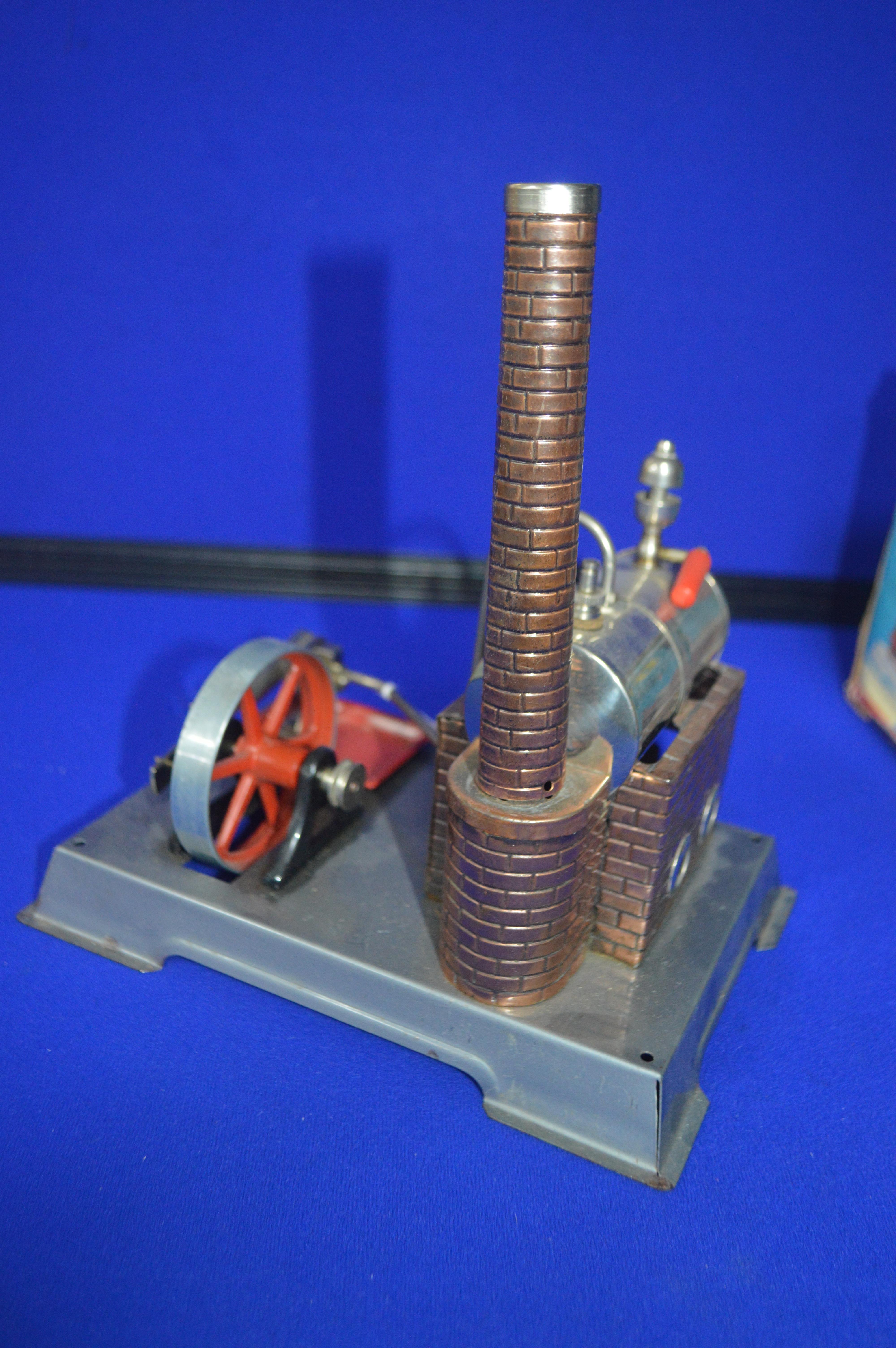 Wilesco D5 Steam Engine with Packaging - Image 3 of 3