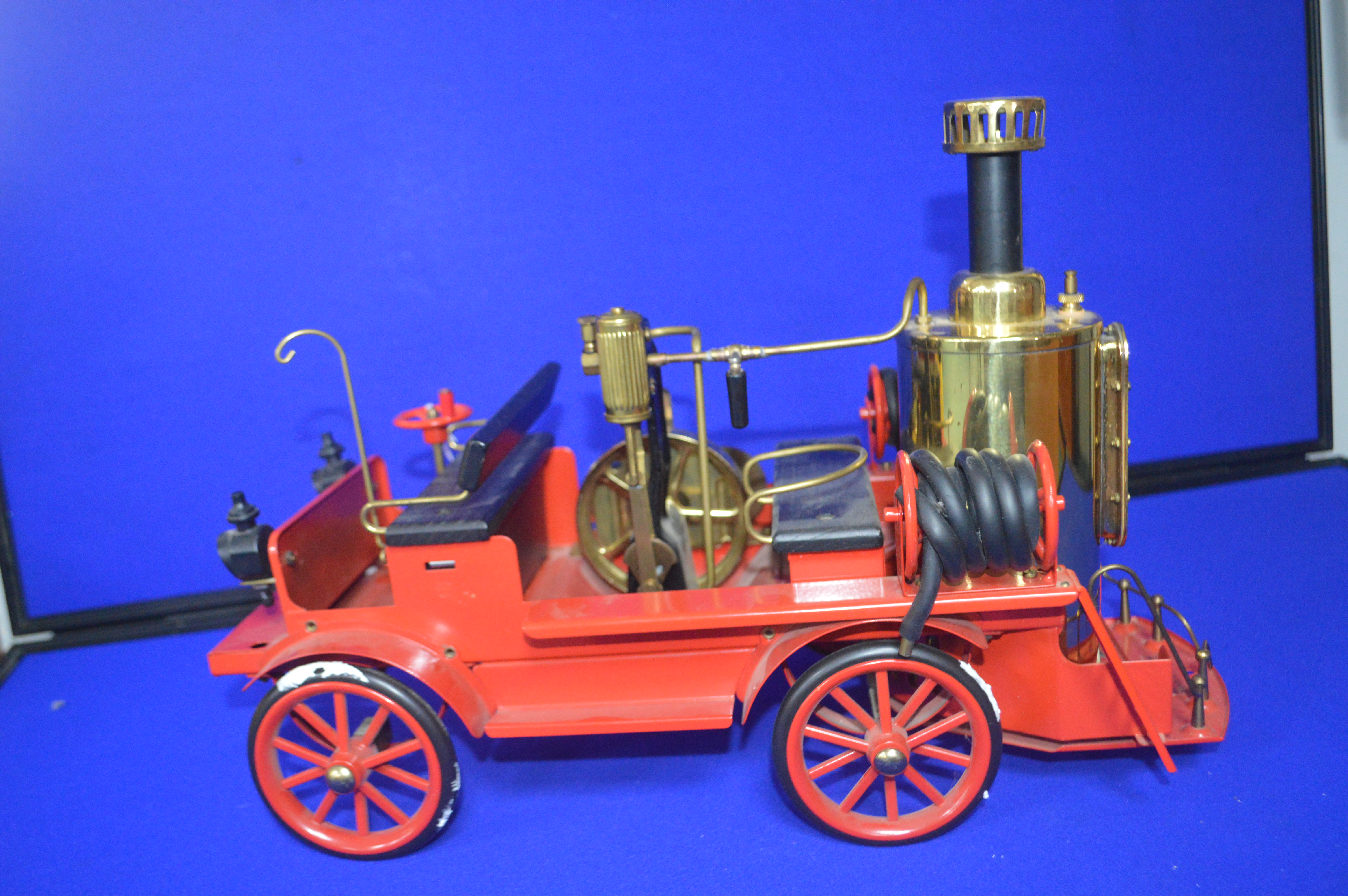 Wilesco D305 Model Live Steam Fire Engine with Original Packaging - Image 3 of 4