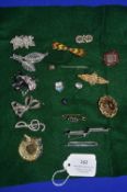 Vintage Costume Jewellery Brooches