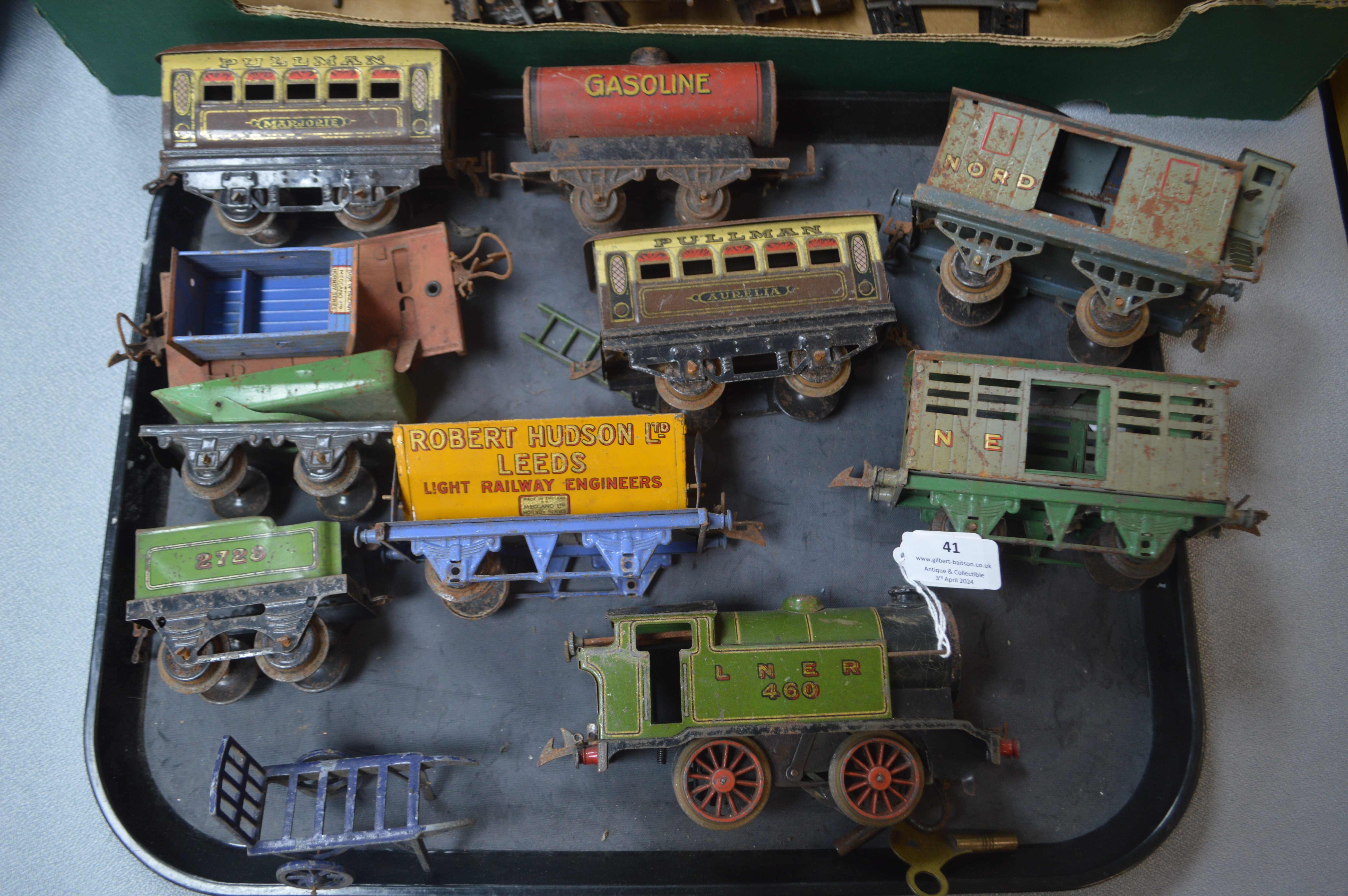 Hornby O Gauge Tinplate Train Set plus Model Spitfires - Bild 2 aus 3