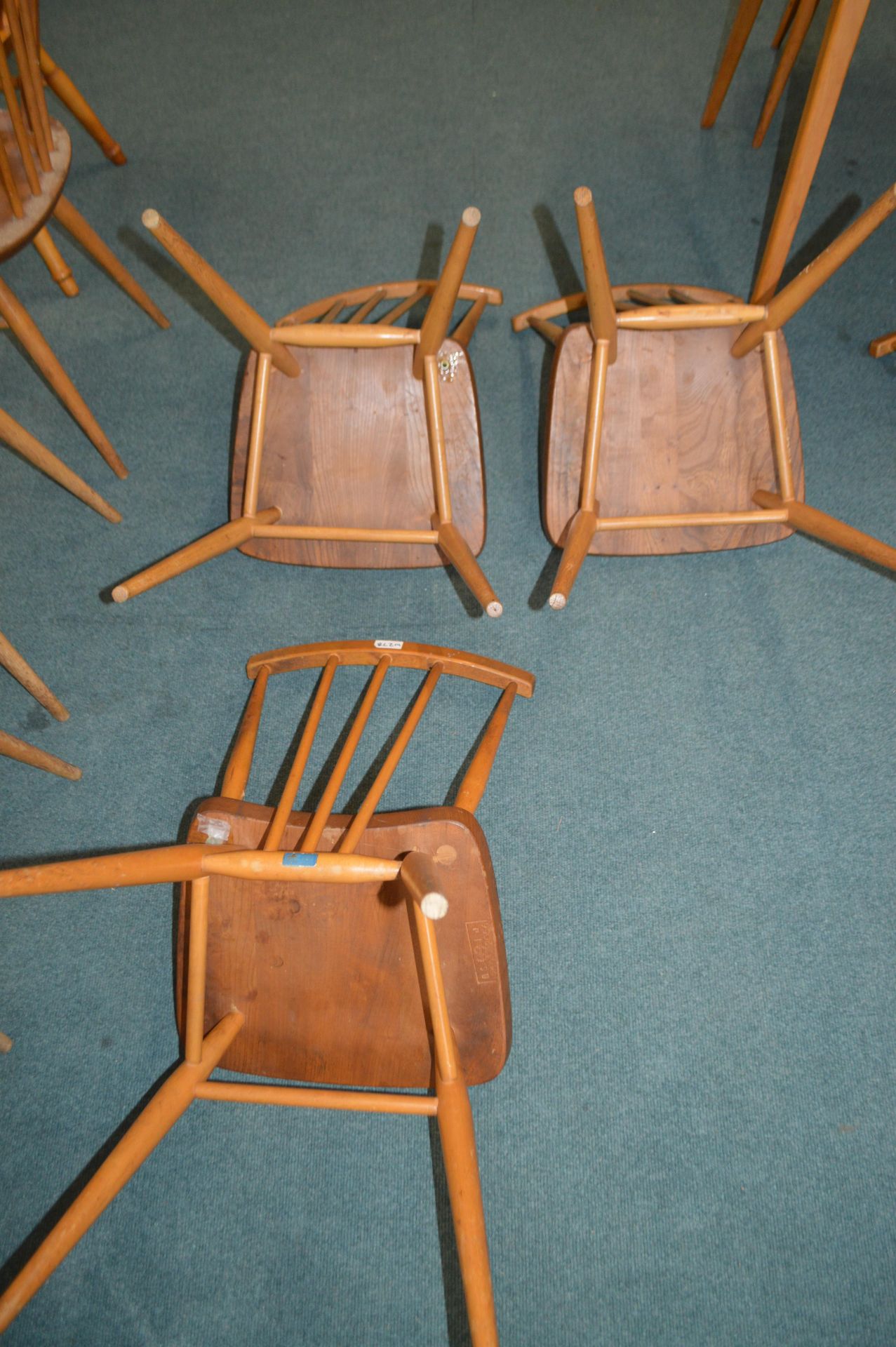 Ercol Dining Table and Six Matching Spindle Back C - Image 4 of 10