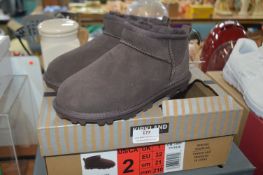 *Kirkland Shearling Ankle Boots in Chocolate Size: