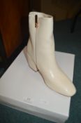 Lady's Cream Fashion Boots Size: 7