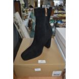 Lady's Suedette Black Fashion Boots Size: 5