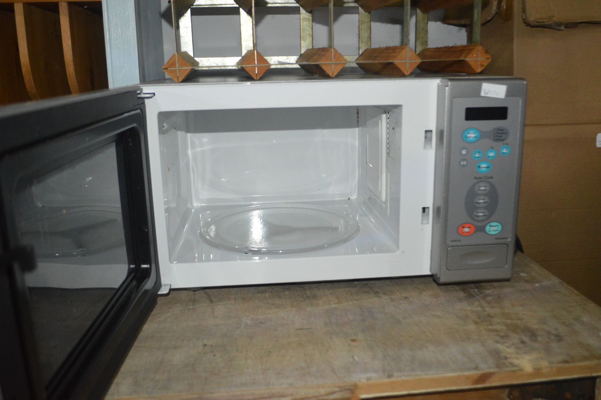 Matsui Microwave Oven - Image 2 of 2