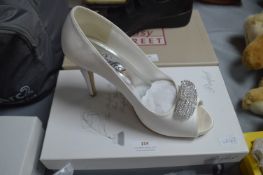 Ivory Wedding Shoes Size: 8