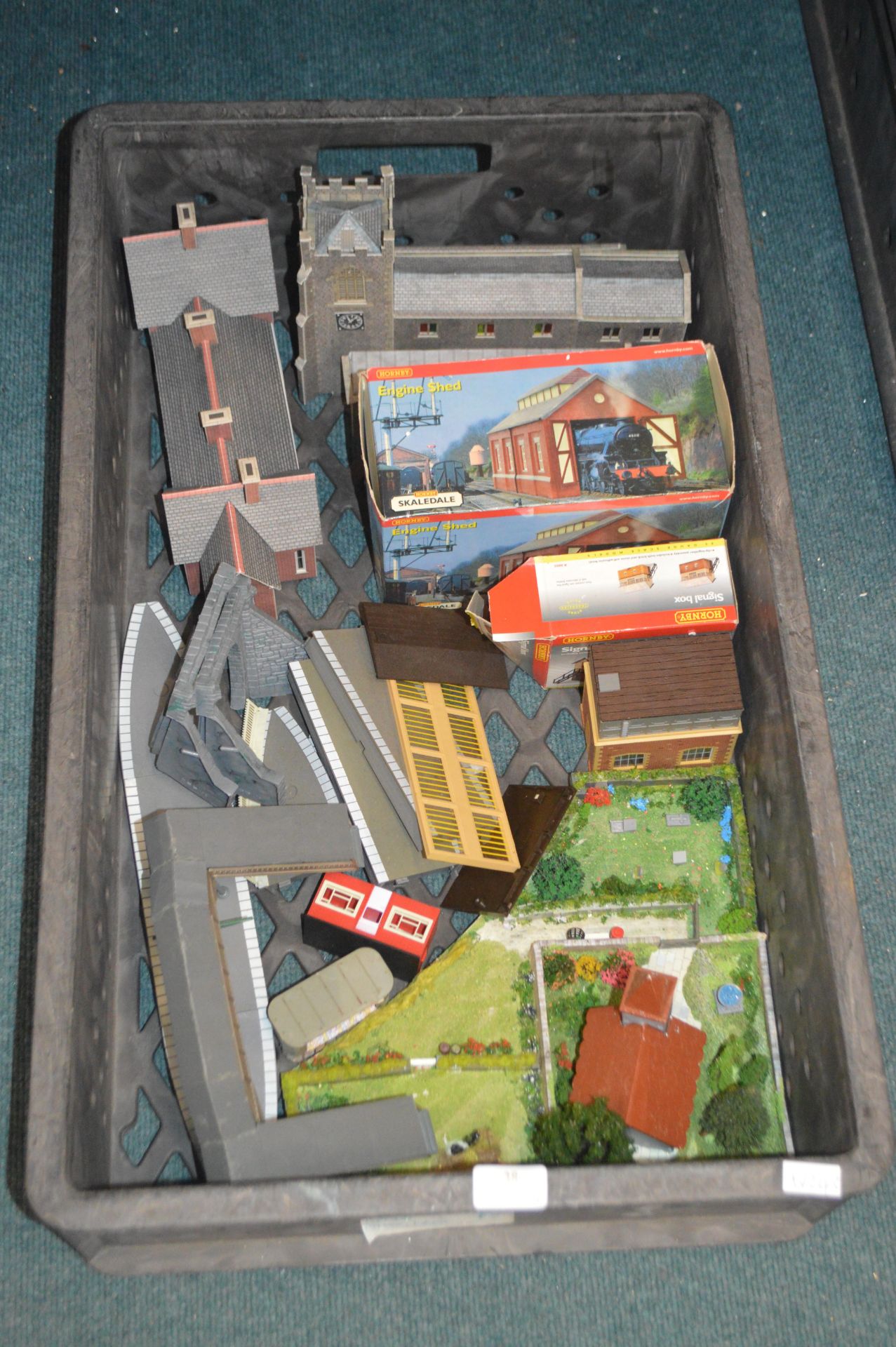 OO Gauge Railway Models Including Church, Boxed En