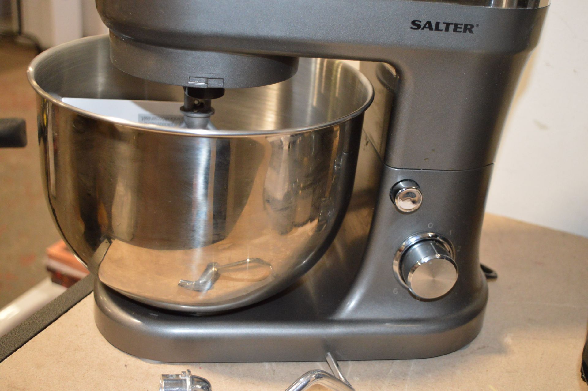 *Salter EK4245 Gunmetal Stand Mixer - Image 2 of 4