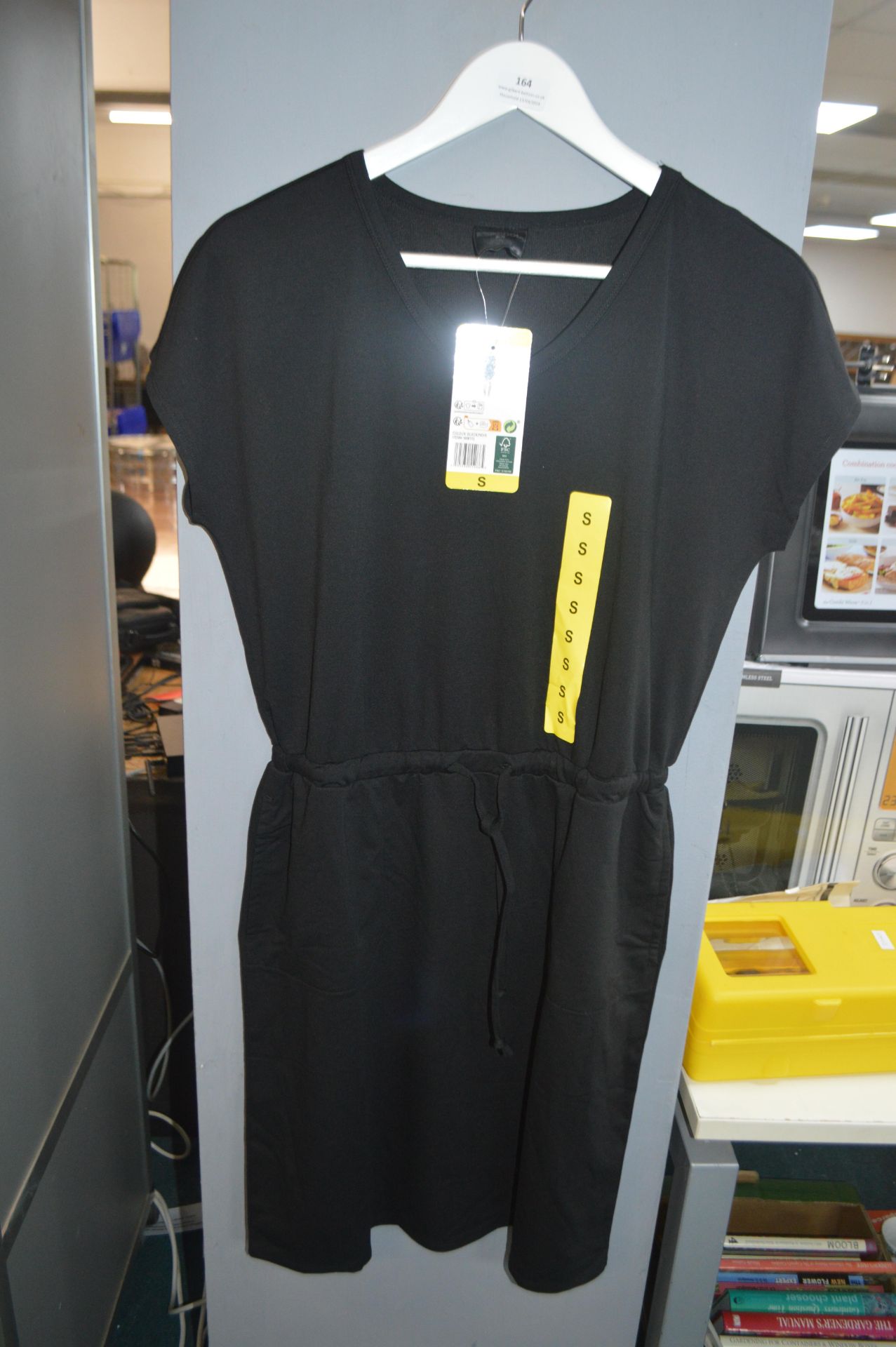 *32 Degrees Cool Black T-Shirt Dress Size: S