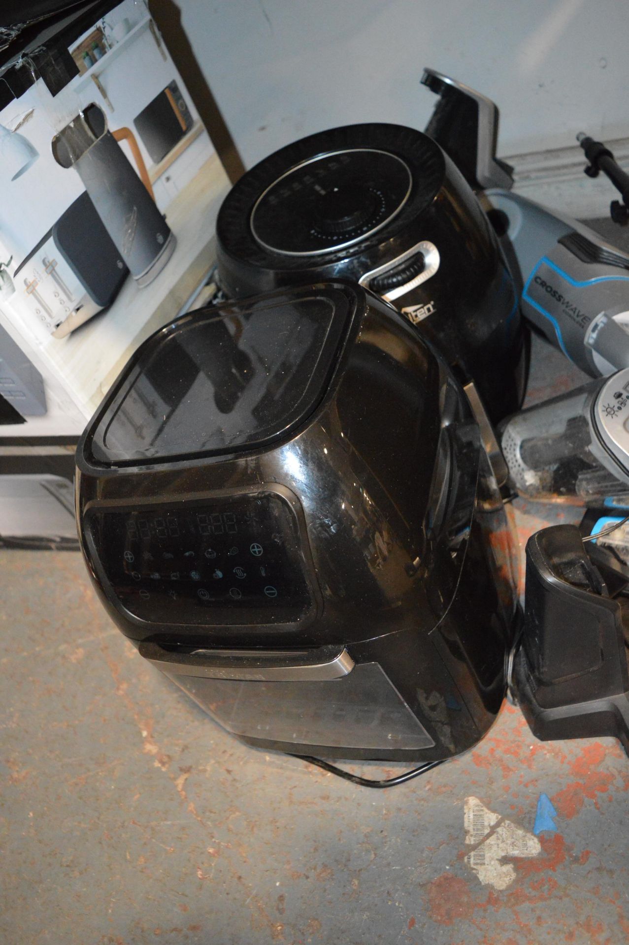*Mixed Lot of Salvage Including Microwaves, Air Fryers, Carpet Washers, Mirrors, etc - Image 3 of 5