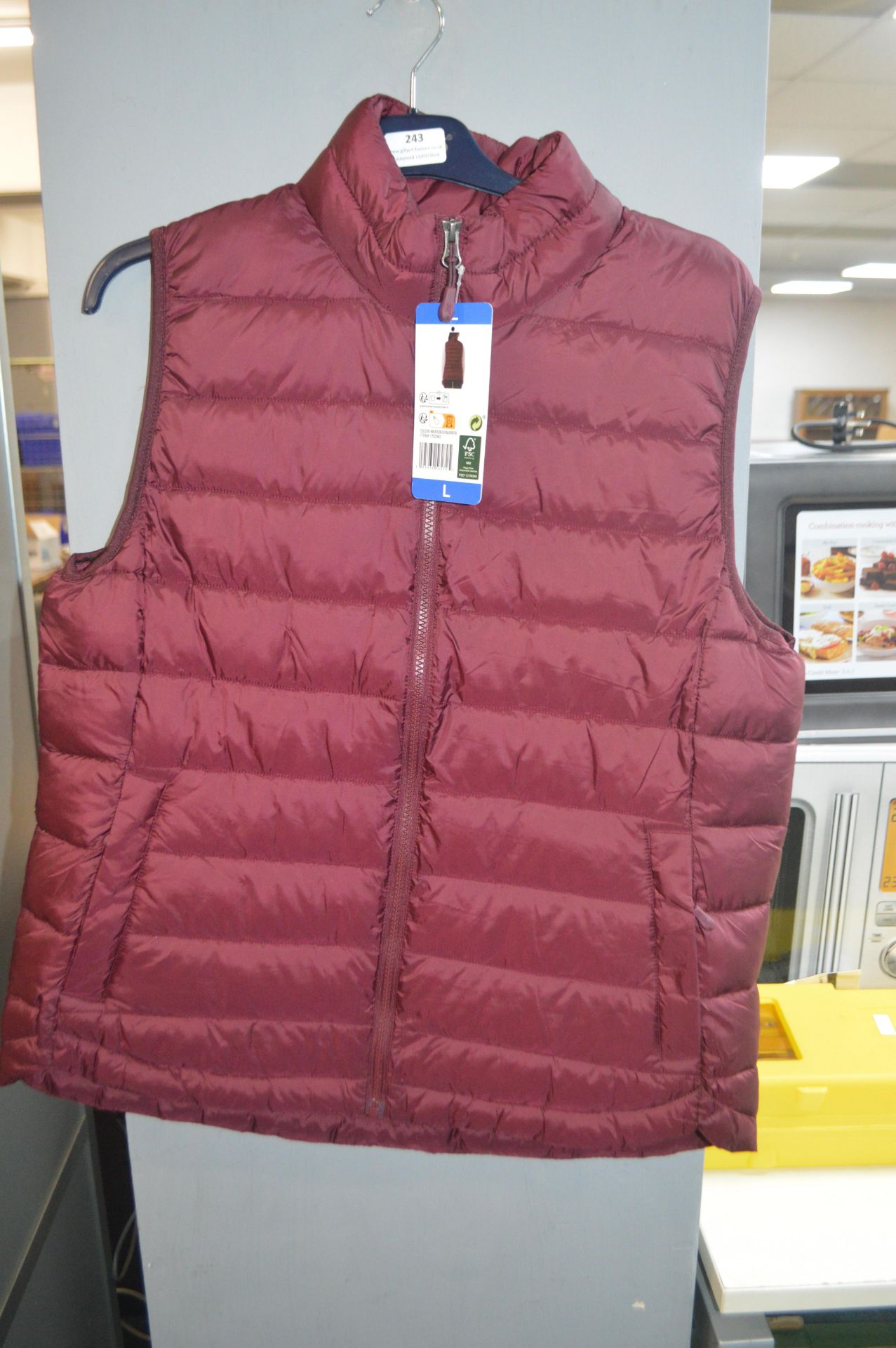 *32 Degrees Heat Lady's Body Warmer Size: L