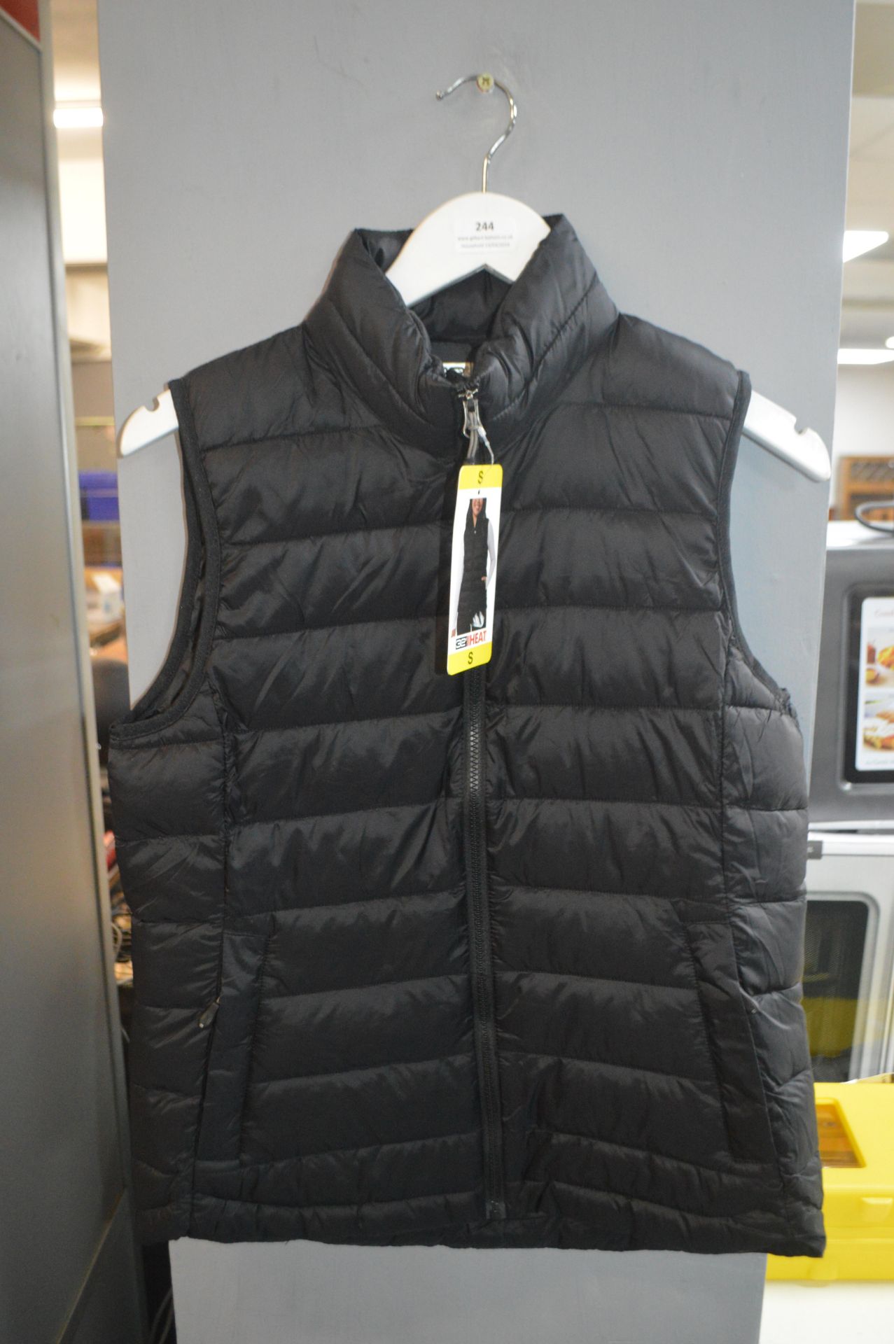 *32 Degrees Heat Lady's Body Warmer Size: S