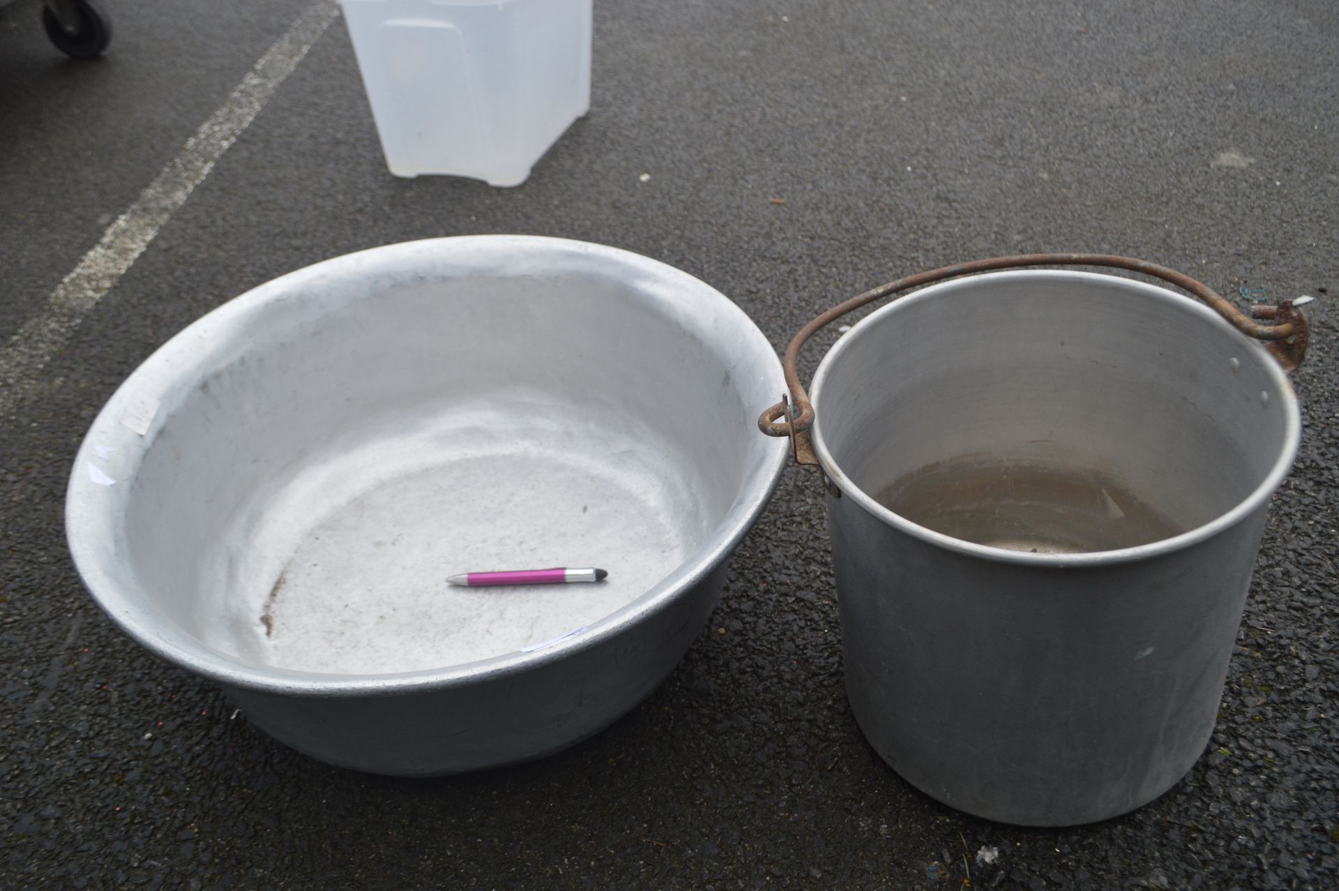 Large Aluminium Bowl and Pan