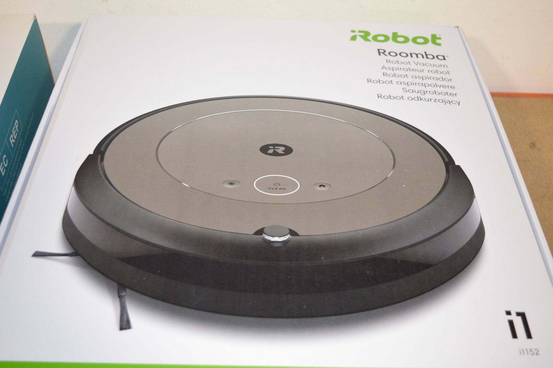 *Robot Romba i1