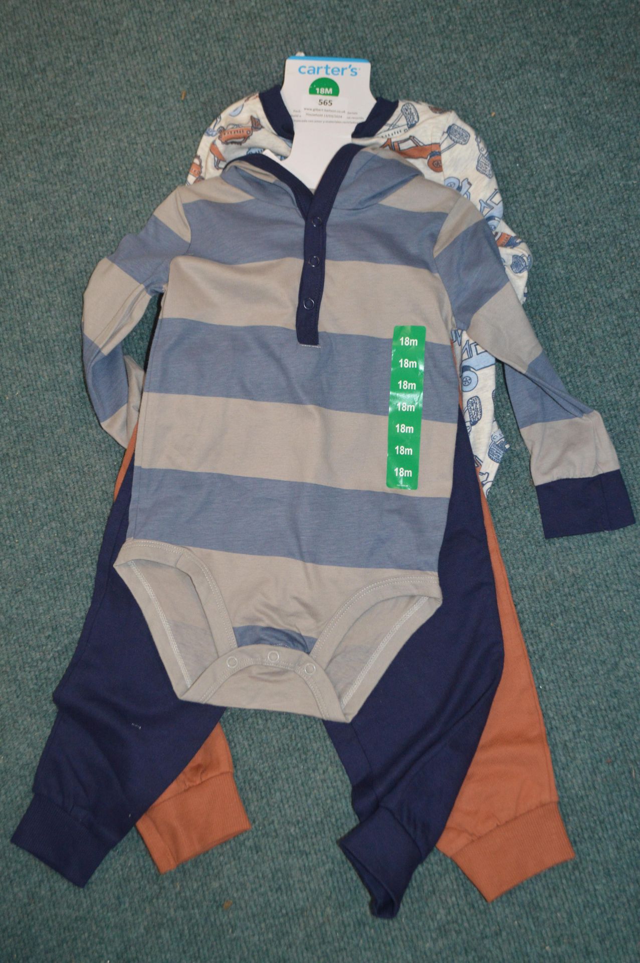 Carter's 4pc Toddler's Set Size: 18 months