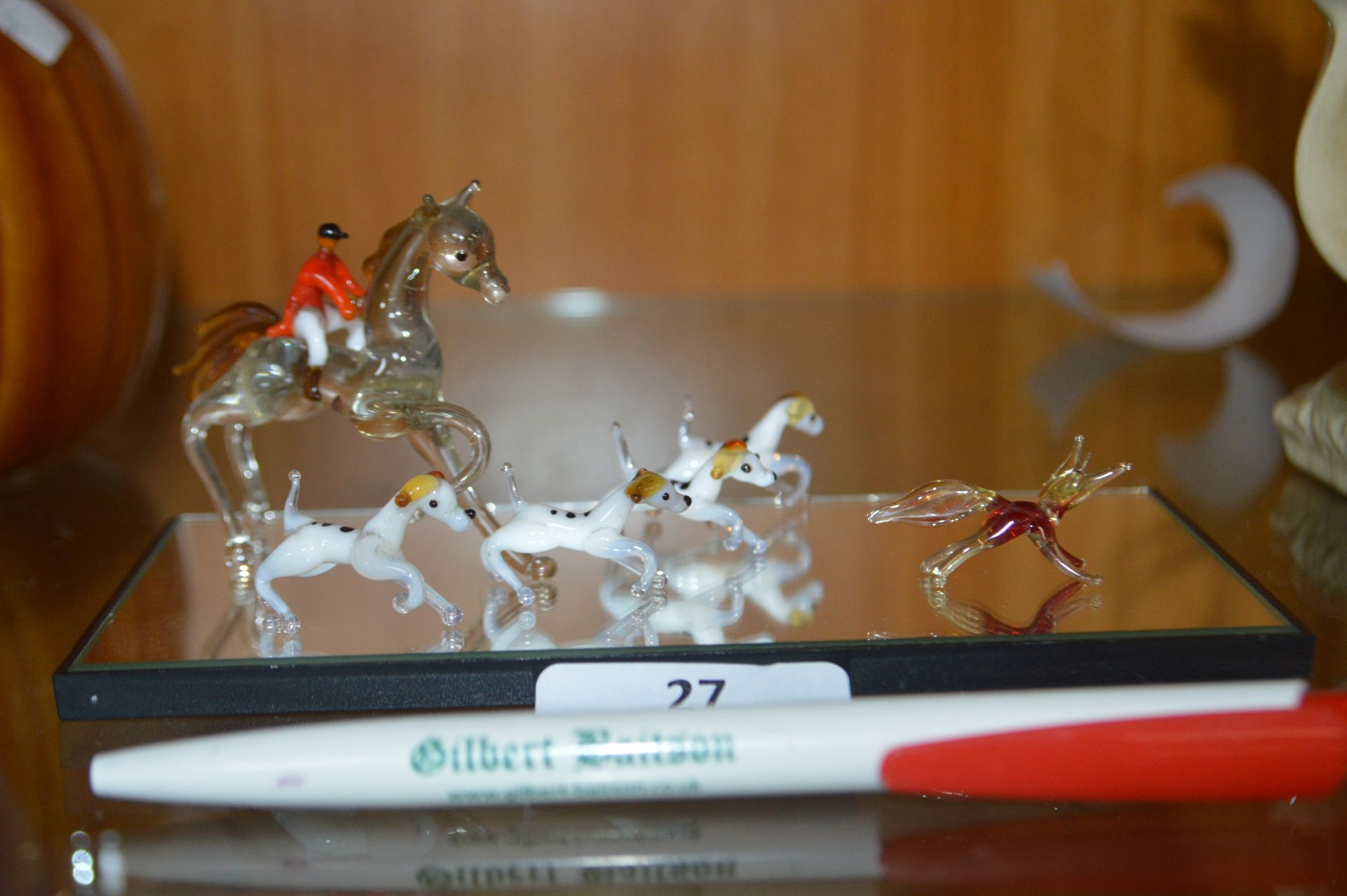 Miniature Glass Horse and Hounds - Image 2 of 2