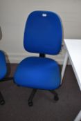 *Blue Gas Lift Operators Chair (Location: 64 King Edward St, Grimsby, DN31 3JP, Viewing Tuesday