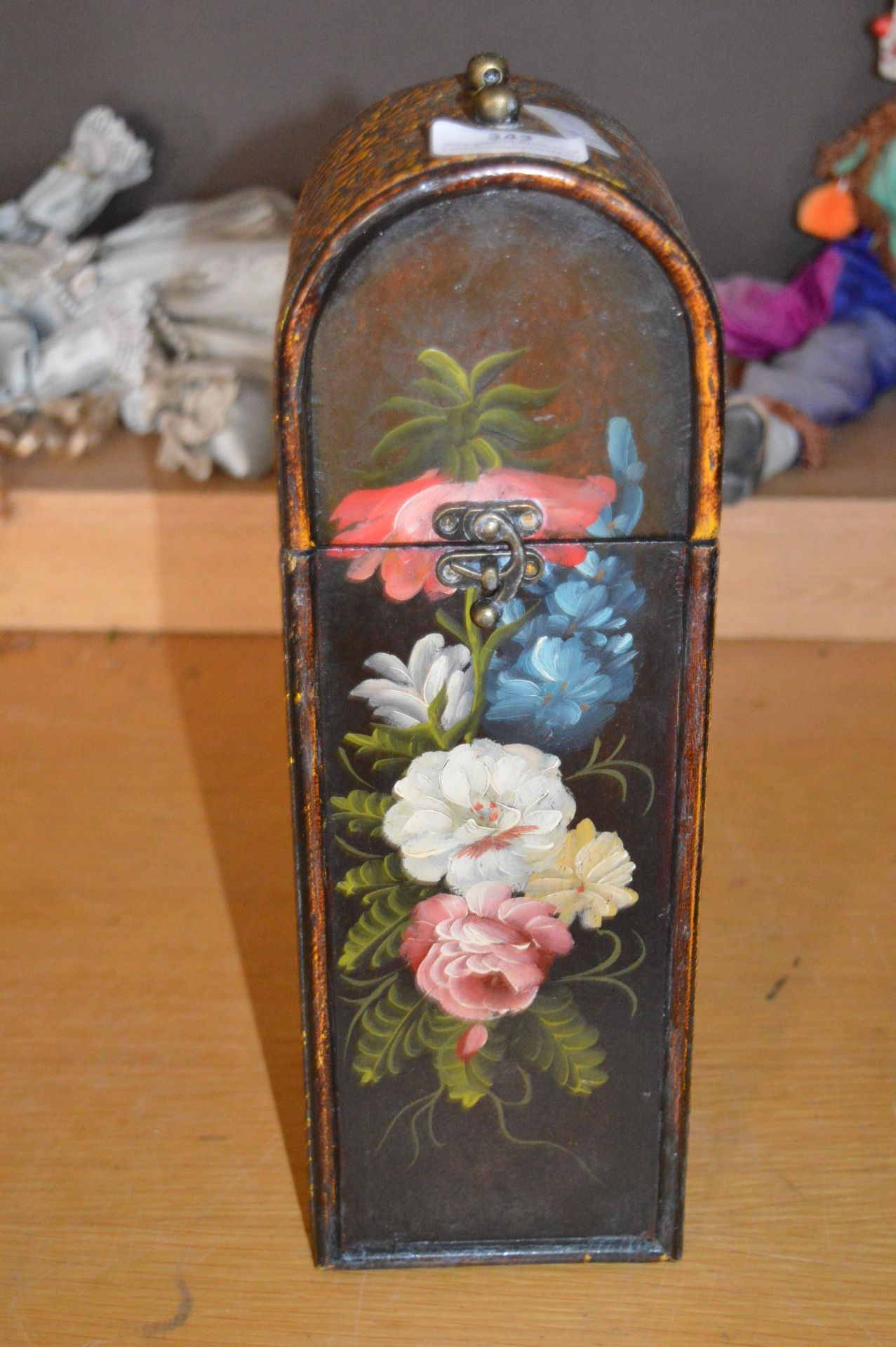 Vintage Wine Bottle Giftbox with Floral Decoration