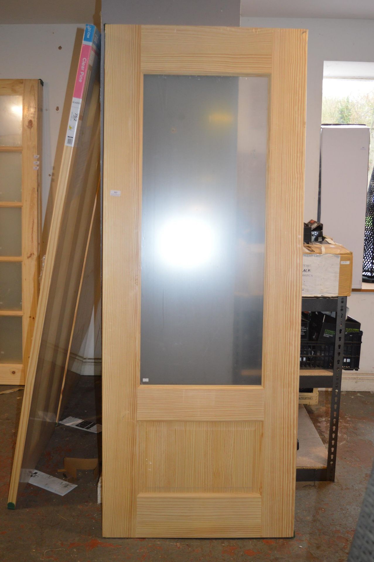 *Clear Pine Glazed Internal Door 1981x762mm