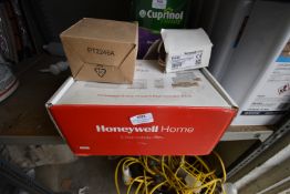 *Honeywell Home S-Plan Installer Pack 7-Day Central Heating Timer and Thermostat (Location: 64